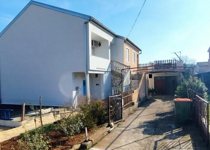 With Parking Space Kraj, Pasman - 22566