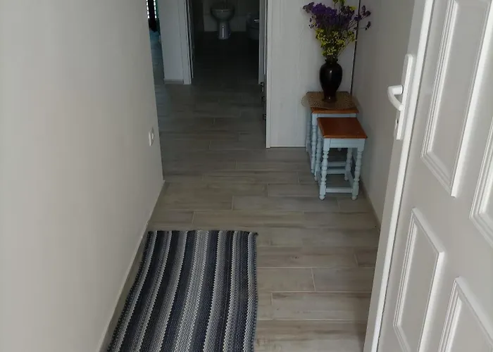 With Parking Space Kraj, Pasman - 22566 * Ткон