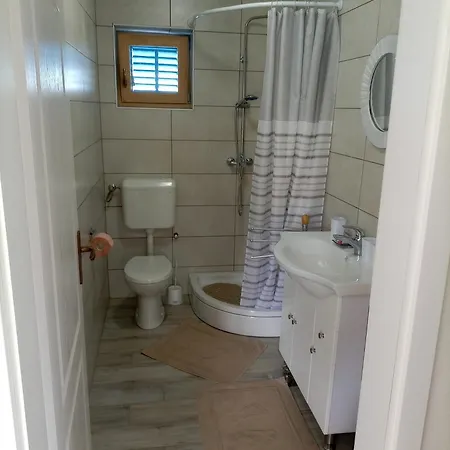 With Parking Space Kraj, Pasman - 22566 *