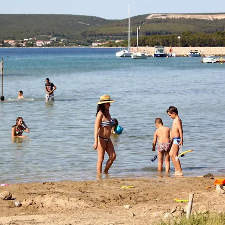 With Parking Space Kraj, Pasman - 22566 *